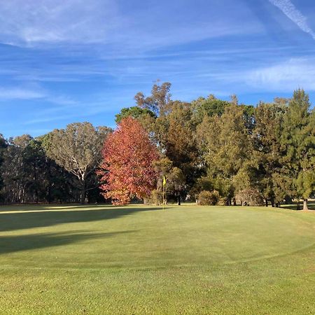 Corowa Golf Club Motel Екстериор снимка